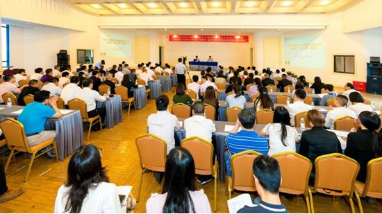 笃志赶路，，，，也要仰面寻道