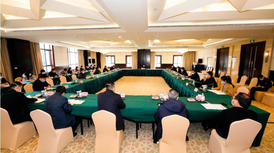 AG真人集团召开党委（扩大）聚会转达学习省委常委会精神